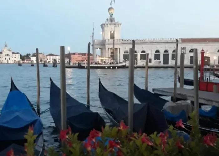 Casetta Sulla Laguna